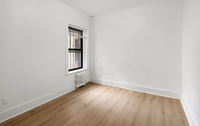 Building Photo - 884 Huntington Ave