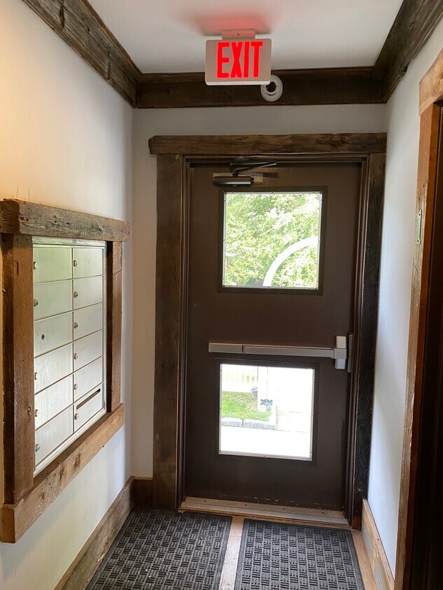 Foto principal - 201 Babbitt Rd