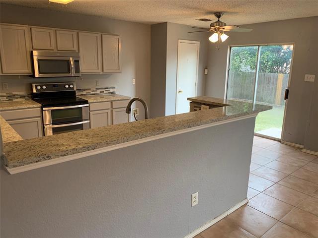 Building Photo - 10141 Chapel Rock Dr