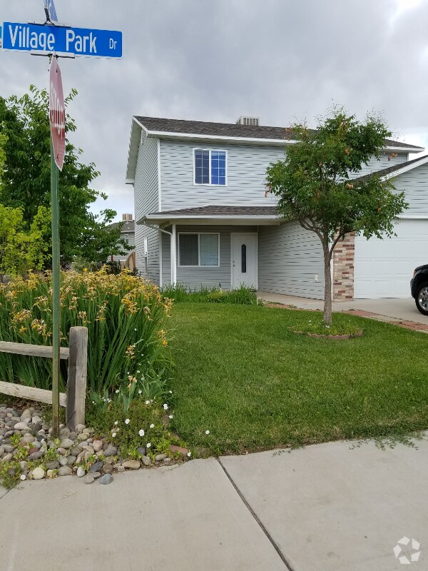 Village Park Apartments for Rent with a Garage - Grand Junction, CO ...