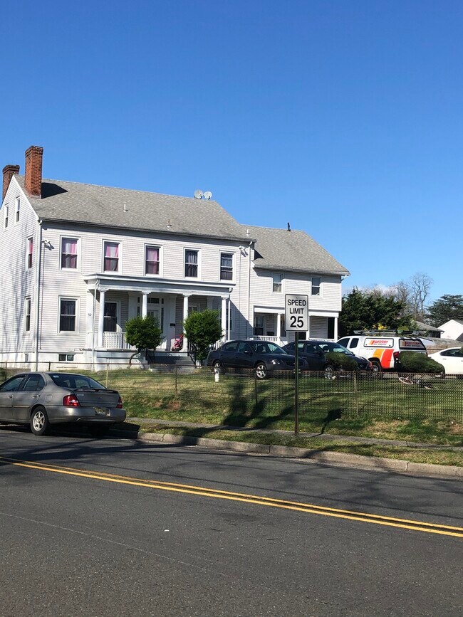 Foto del edificio - 52 Marlborough Ave