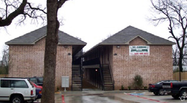 Building Photo - Ivy Commons