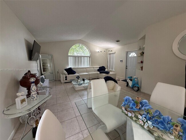 Foto del edificio - 14560 SW 124th Pl