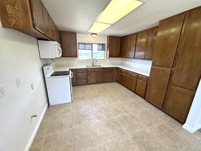 Foto del edificio - 27289 San Jacinto St