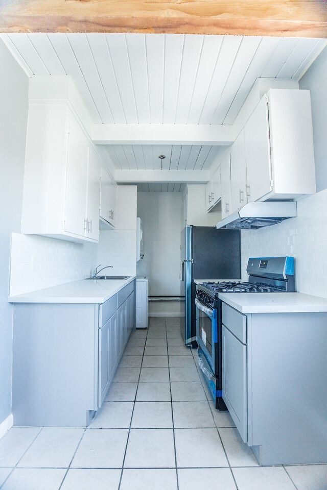 Foto del edificio - 1052 71st Avenue