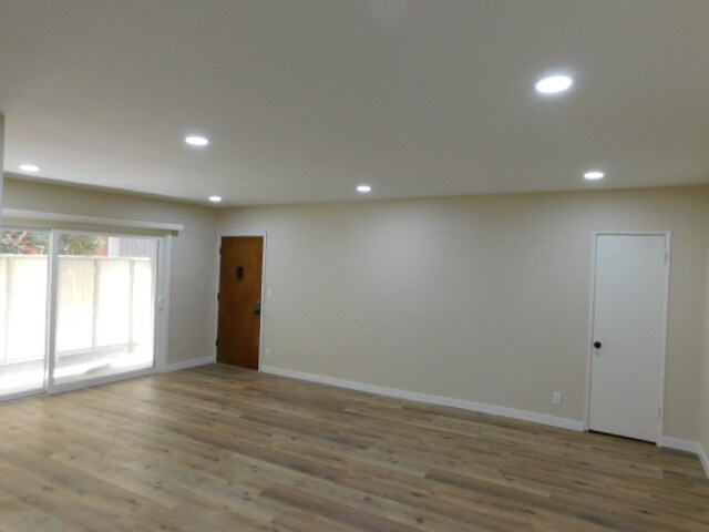 Living Room - 4325 Mammoth Ave