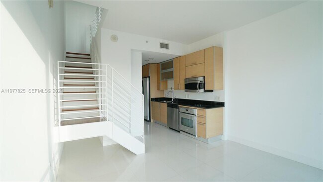 Foto del edificio - 60 SW 13th St