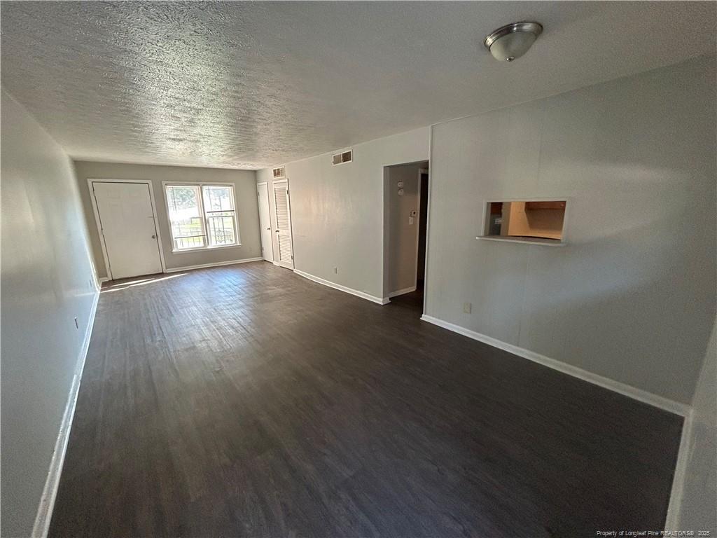 Foto principal - 3210 Tallywood Dr