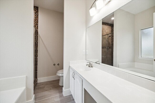 Building Photo - 22035 Holly Branch Dr