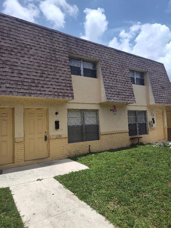 Primary Photo - 2293 NW 59th Wy