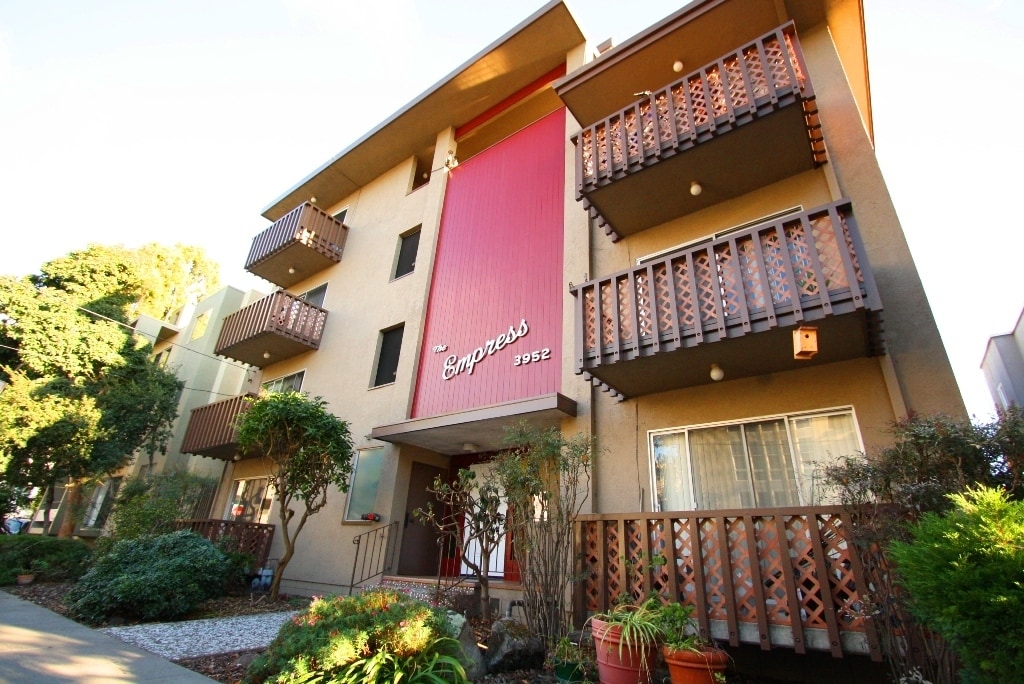 The Empress Apartments in Oakland, CA