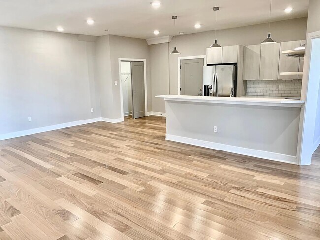 Building Photo - 3204 Capri Dr