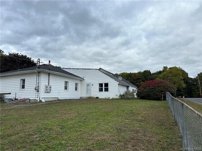 Foto del edificio - 276 Fosler Rd