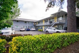 Building Photo - 1034 SE 29th Ave