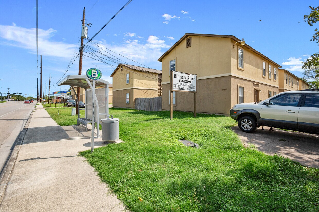 Foto principal - 1470 River Rd