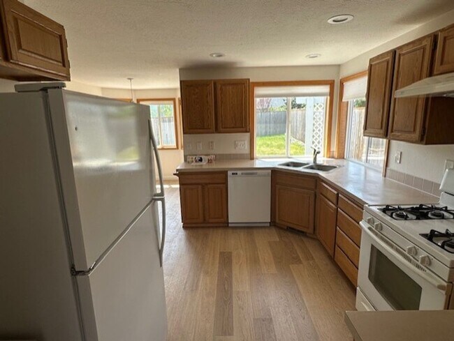 Foto del edificio - Bring your EV -Charging station in the Gar...