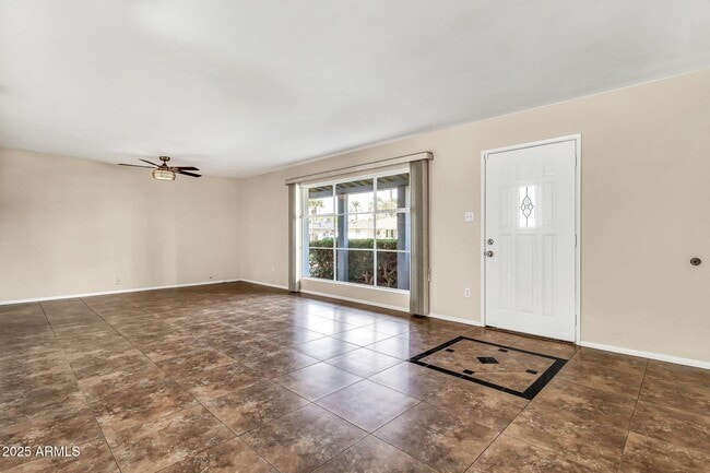 Building Photo - 4623 E Catalina Dr