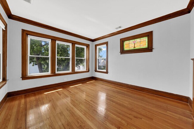 Foto del edificio - 4603 S Sacramento Ave