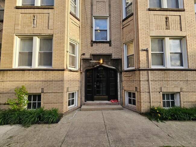 Foto del edificio - 6543 N Francisco Ave