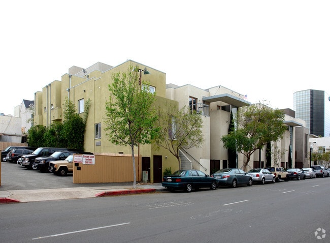 Building Photo - Lusso Lofts