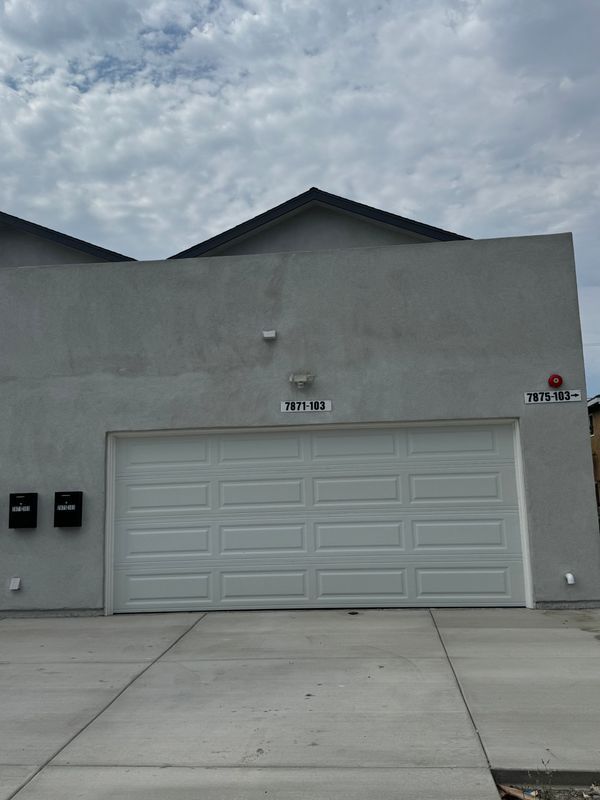 Foto principal - 7871 Glencoe Drive