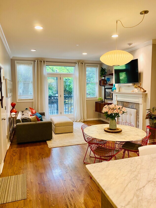 Living Room - 2631 N Dayton St