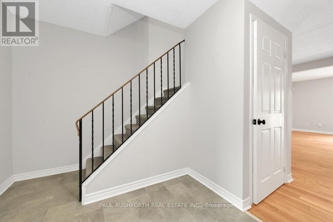Building Photo - 24 Baneberry Crescent