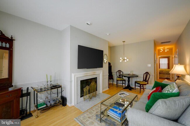 Foto del edificio - 226 3rd St NE