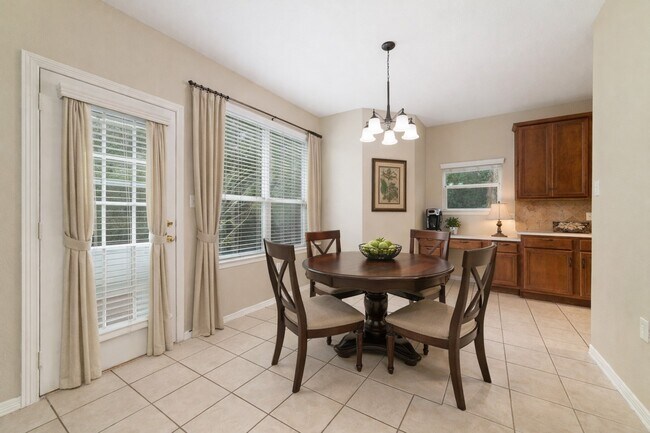 Foto del edificio - 2317 Jefferson Crossing Dr