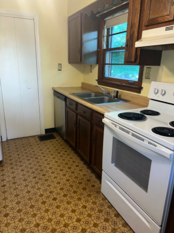 515 Cleveland Ave, Taylor Mill, KY 41015 House Rental in Taylor Mill