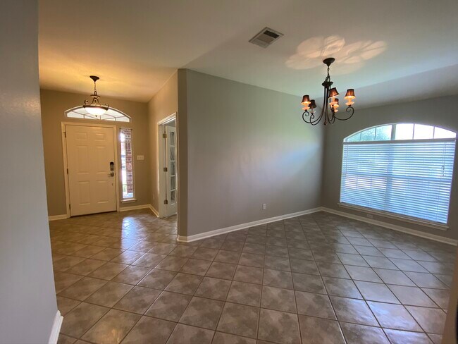 Building Photo - 1727 Fallen Leaf Ln