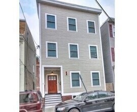 Building Photo - 7 Loring St