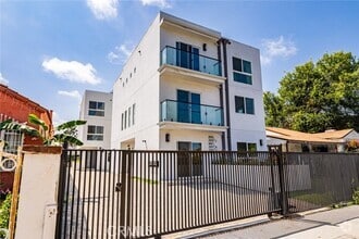 Building Photo - 2055 S Garth Ave