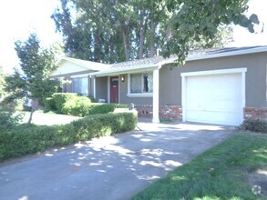 Building Photo - 3811-3813 Erlewine Cir