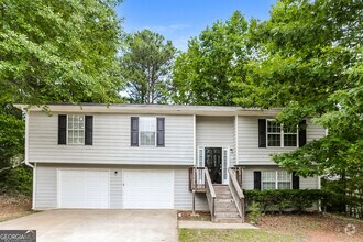 Building Photo - 7220 Woodcreek Way