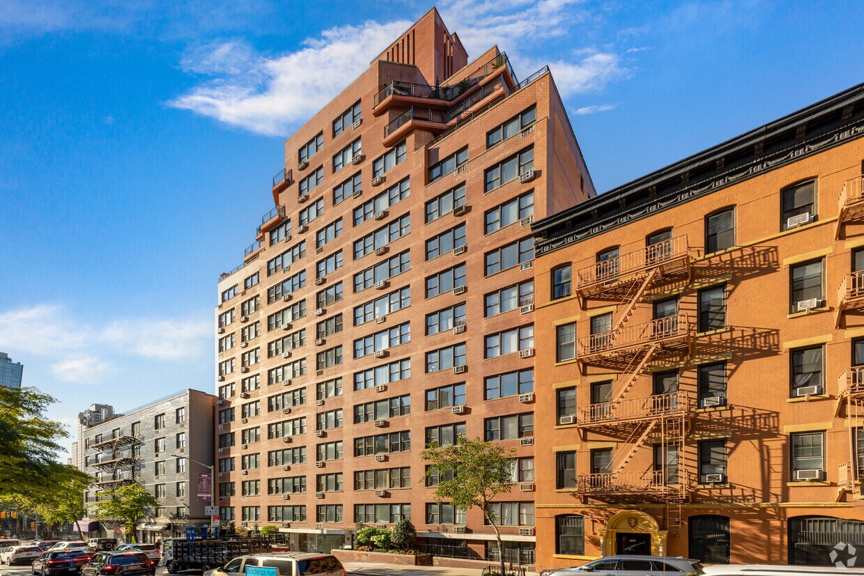 Wimbledon Tower Apartments in New York, NY