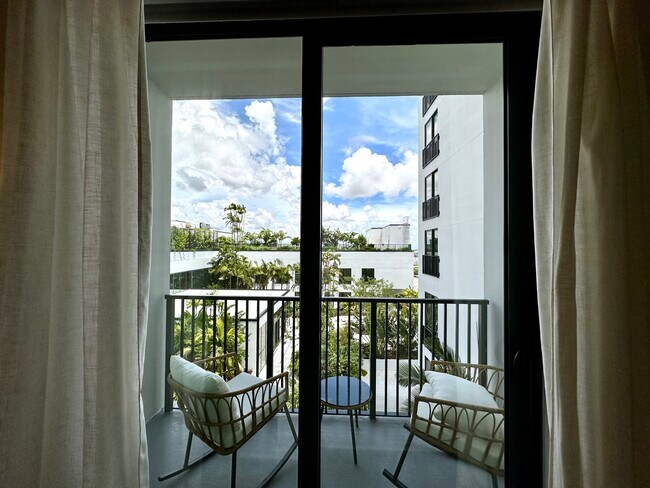 Foto del edificio - 60 NW 31st St