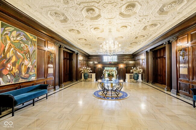 Foto del edificio - 350 N Meridian St