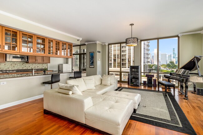 Foto del edificio - 1335 S Prairie Ave