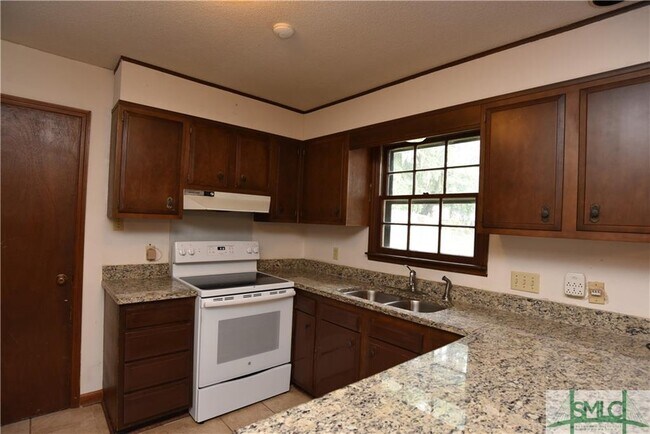 Building Photo - 2510 Nottingham Dr