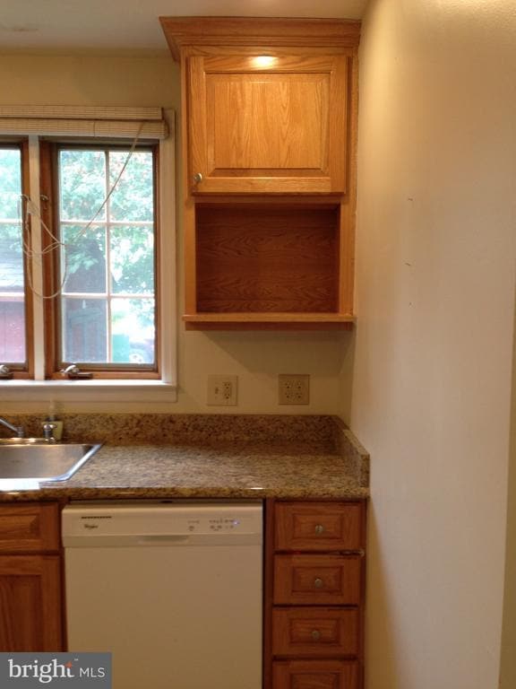 Building Photo - 212 Grayling Ave