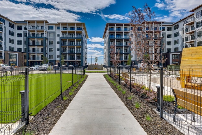 Building Photo - Atlas Apartments