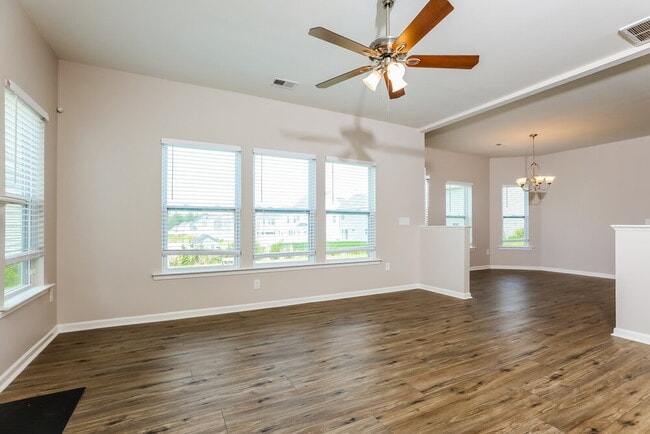 Foto del edificio - 934 Lakemont Dr