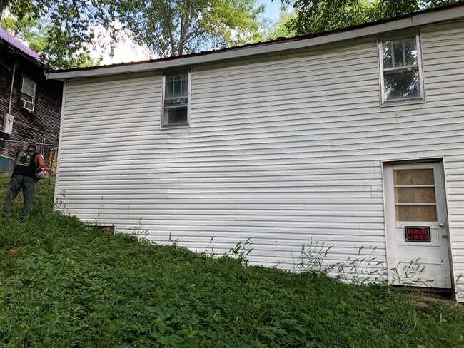 Building Photo - Newburg, MO - 2 bedroom home in town - $29...