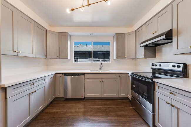 Foto del edificio - 540 E Hyde Park Pl