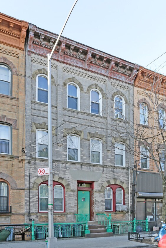 Primary Photo - 51 Driggs Ave