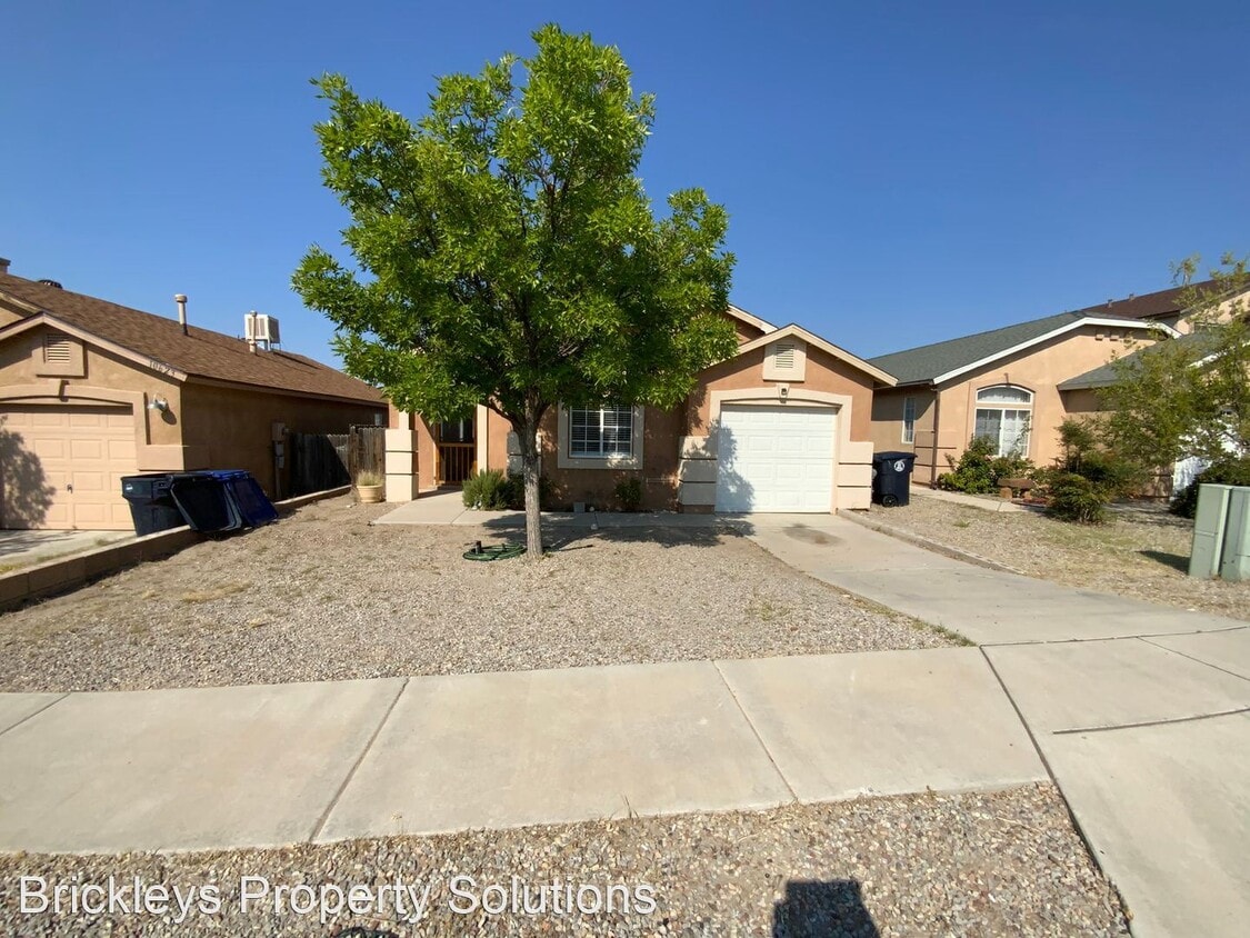 2 br, 2 bath House 10627 Brookline Dr NW House Rental in