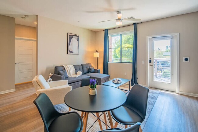 Foto del edificio - 730 E Marlette Ave