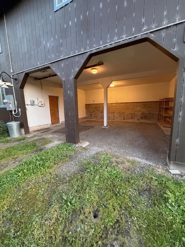 Building Photo - 11100 La Honda Rd