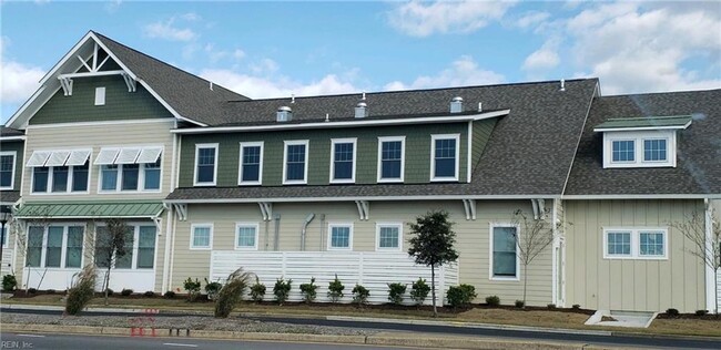 Building Photo - DON'T MISS THIS ADORABLE TWO BEDROOM CLOSE...